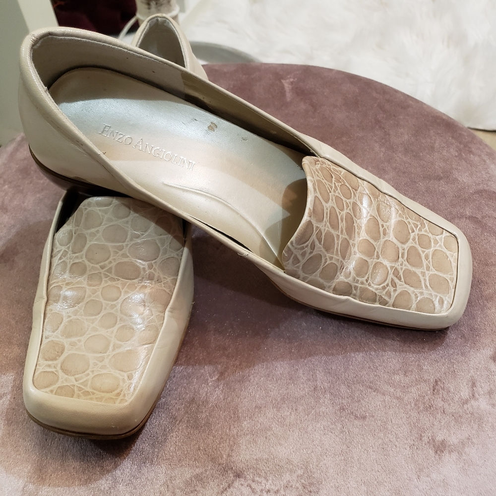 Gator Print Flats View 2